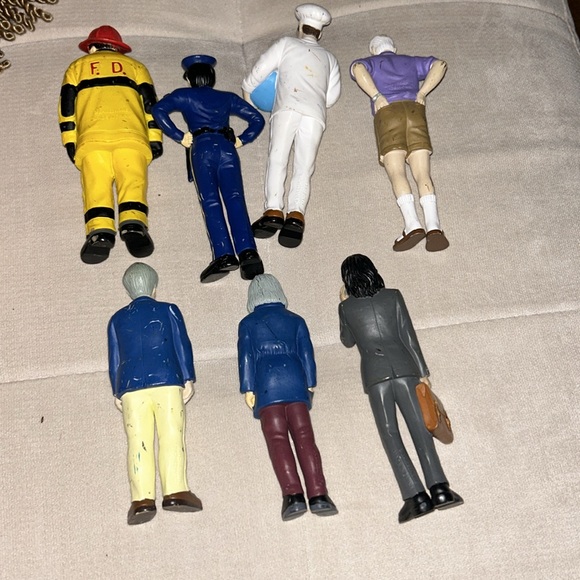 Lakeshore Action Figures - Picture 2 of 2